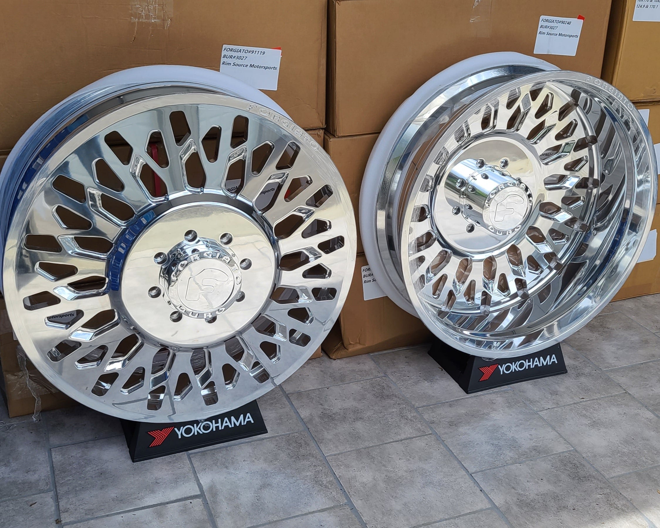 A single green leaf against a white background.